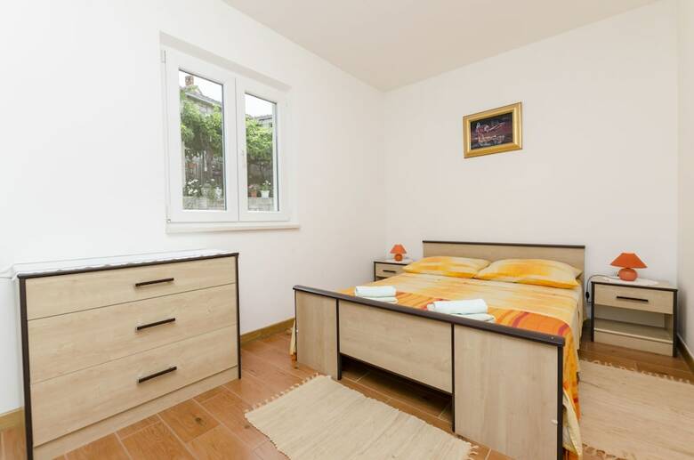 Apartments Marinko