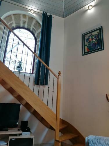 G�te Atypique Dans Une Chapelle
