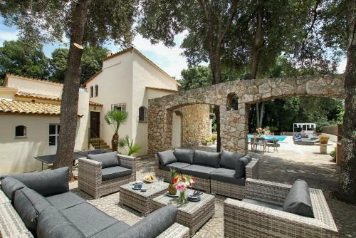 Villa Encinas