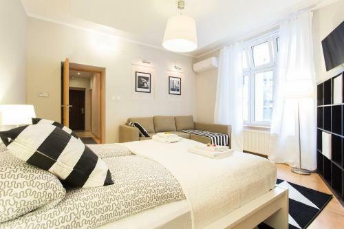 Tyzenhauz Apartments Old Town East