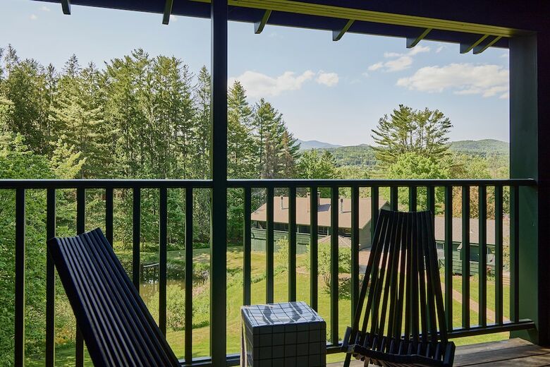 Hotel Golden Eagle Resort
