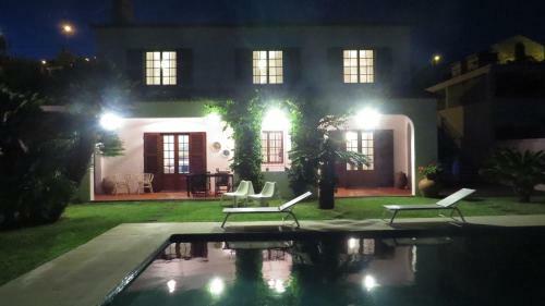 Salt Water Villa - Sea Water Pool - Private Sea Access