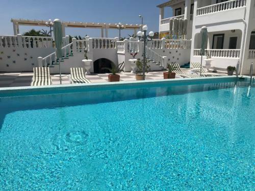 Bahama Art Hotel