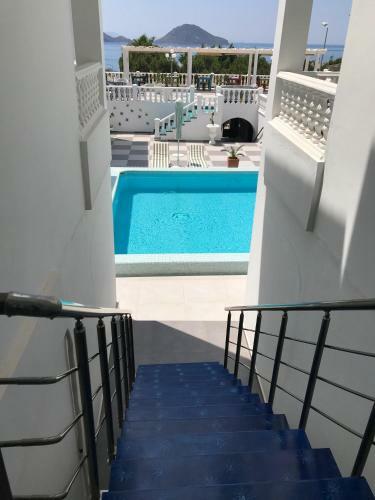 Bahama Art Hotel