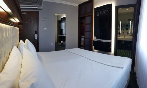 Funda Hotel