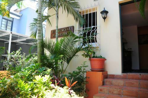Hostal Palmeiras Guest House Maputo