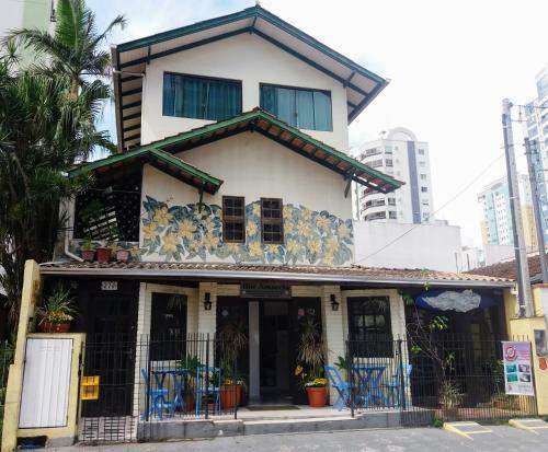 Hostal Pousada Flor Amarela