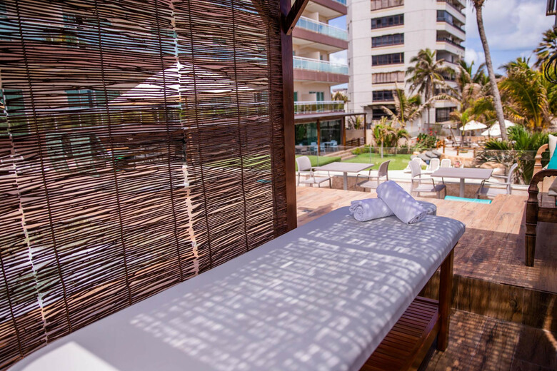 Crocobeach Hotel
