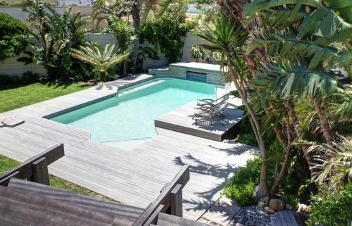 Hostal Ocean 12 Guesthouse