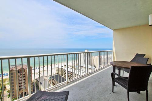 Apartamento Crystal Tower 1608