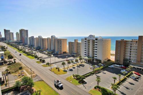Apartamento Crystal Tower 1002