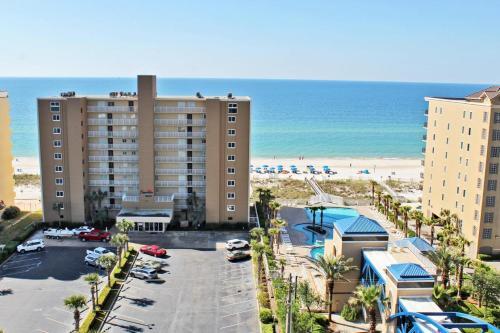Apartamento Crystal Tower 1002
