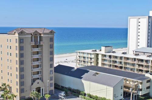 Apartamento Crystal Tower 1002