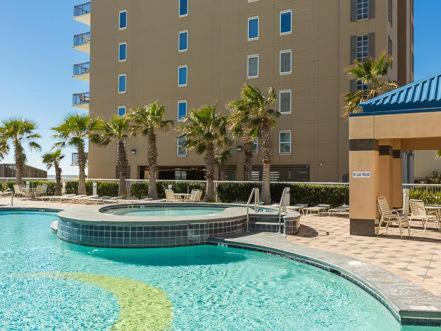 Apartamento Crystal Tower 1002