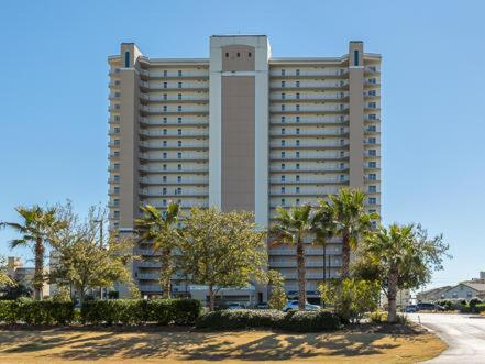 Apartamento Crystal Tower 1002