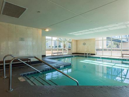 Apartamento Crystal Tower 1002