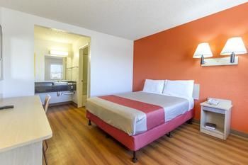 Motel 6 Phoenix Airport - 24th Street