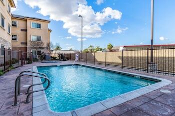 Aparthotel Studio 6 Bakersfield