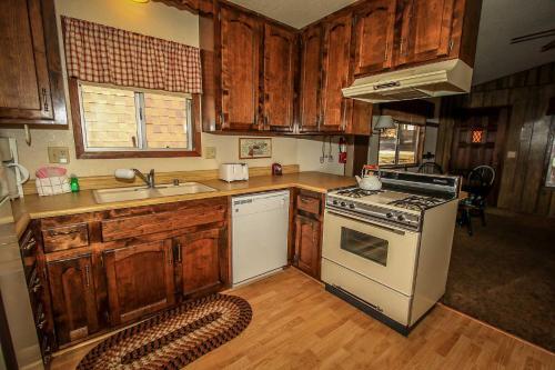 Cedar Pines #1529