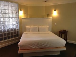 Hotel Burton Inn