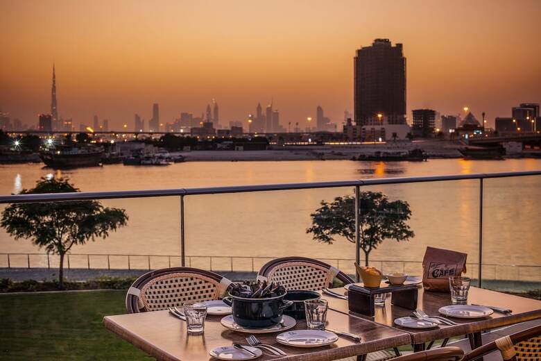 Hotel Crowne Plaza Festival City