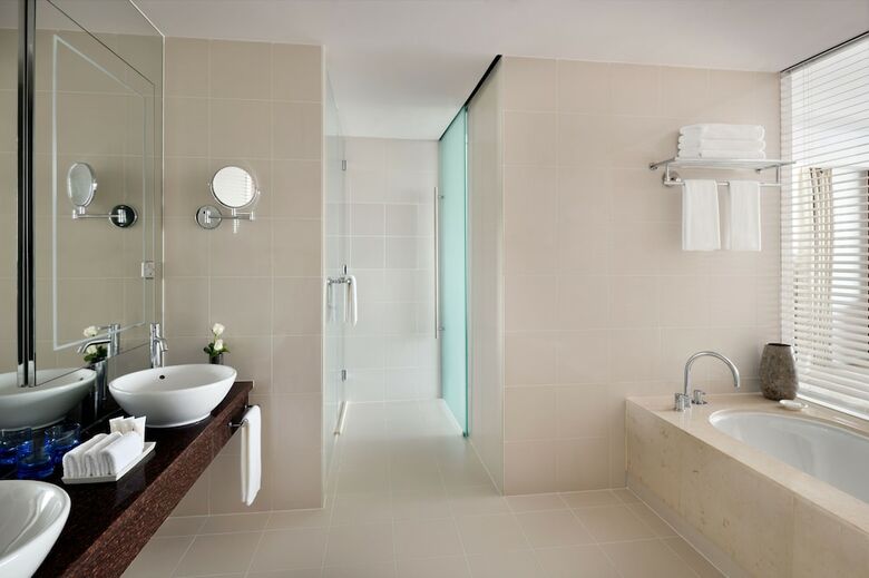 Hotel Crowne Plaza Festival City