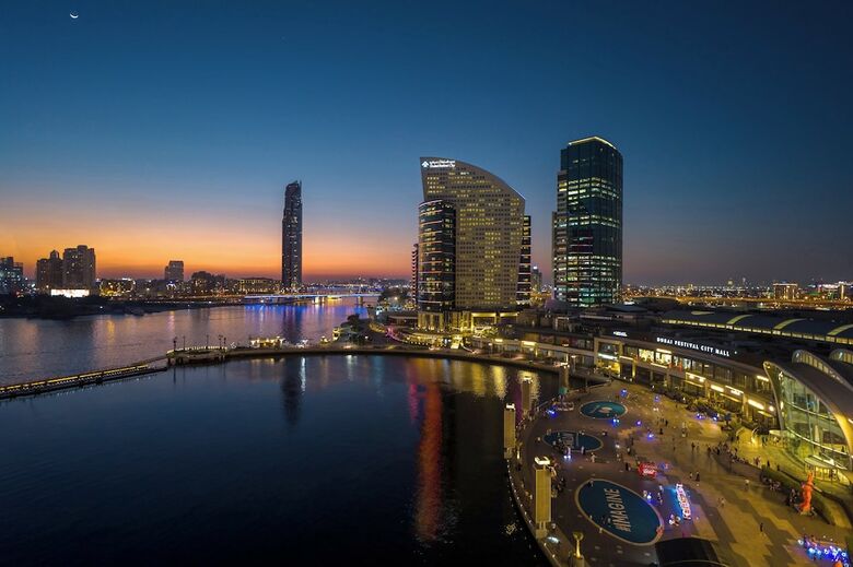 Hotel Crowne Plaza Festival City