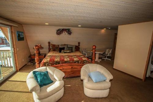 Leader On Cedar #1115