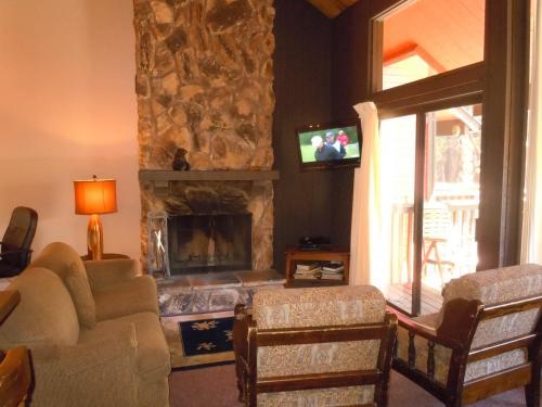 Two-bedroom Plus Den Standard Unit #108 By Escape For All Seasons