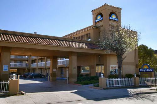Hotel Days Inn Hayward Airport