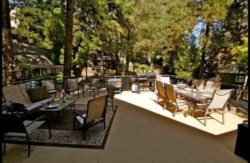 Honey Bear Lodge