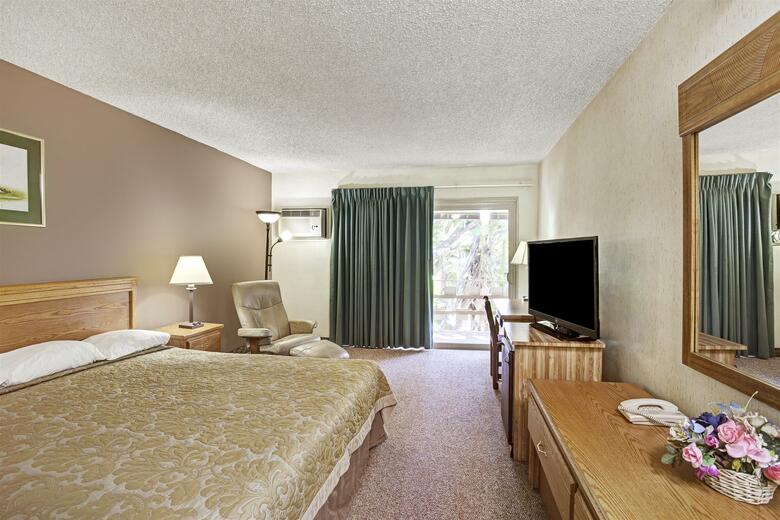 Hotel Super 8 Long Beach