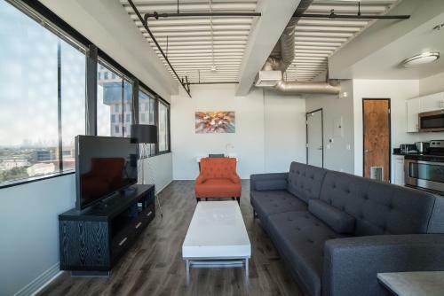California Spring Apartment