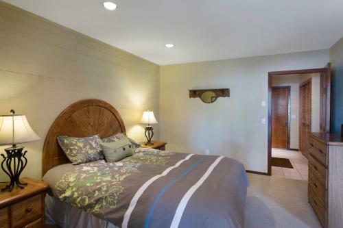 Lodge Mammoth Golf Properties By 101 Great Escapes