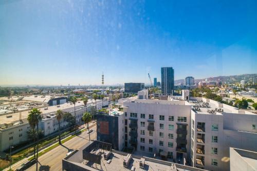 Hollywood Gallery Apartment