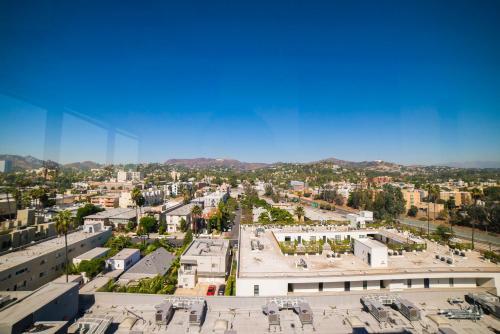 Hollywood Gallery Apartment