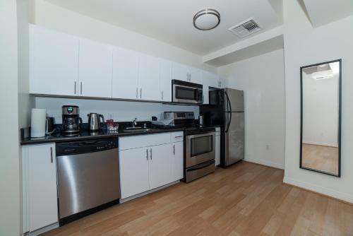 Hollywood Douglas Apartment