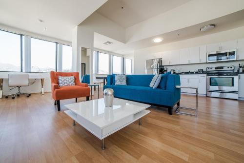 Hollywood Douglas Apartment