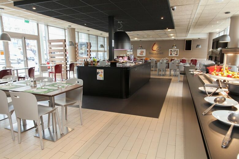 Hotel Campanile La Villette