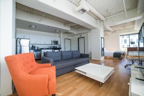 Apartamentos California Tower