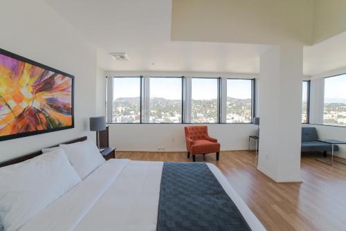 California Wanderlust Apartment