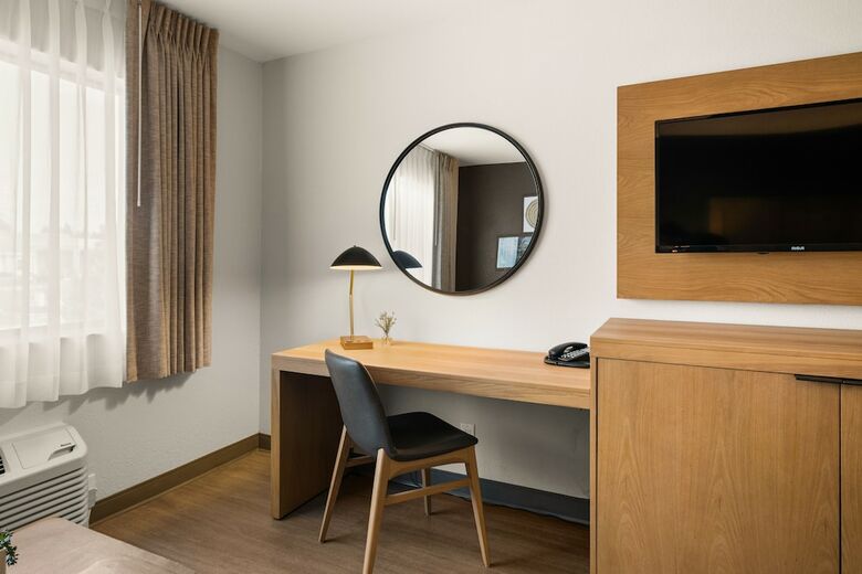 Hotel Oxford Suites Redding