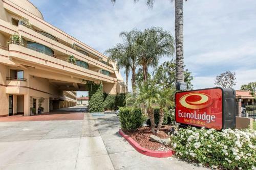 Hotel Econo Lodge Inn & Suites Riverside