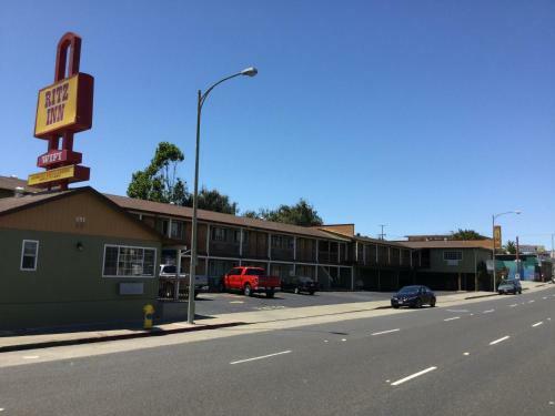 Motel Ritz Inn