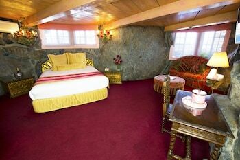 Hotel Madonna Inn