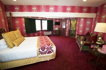 Hotel Madonna Inn