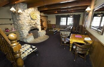 Hotel Madonna Inn