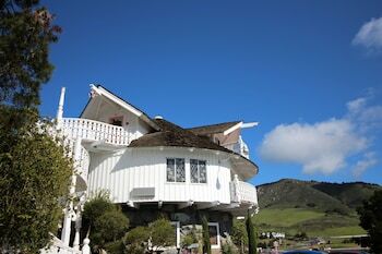 Hotel Madonna Inn
