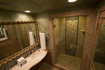 Hotel Madonna Inn