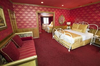 Hotel Madonna Inn